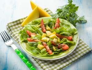 salad with lettuce mango and tomatoes